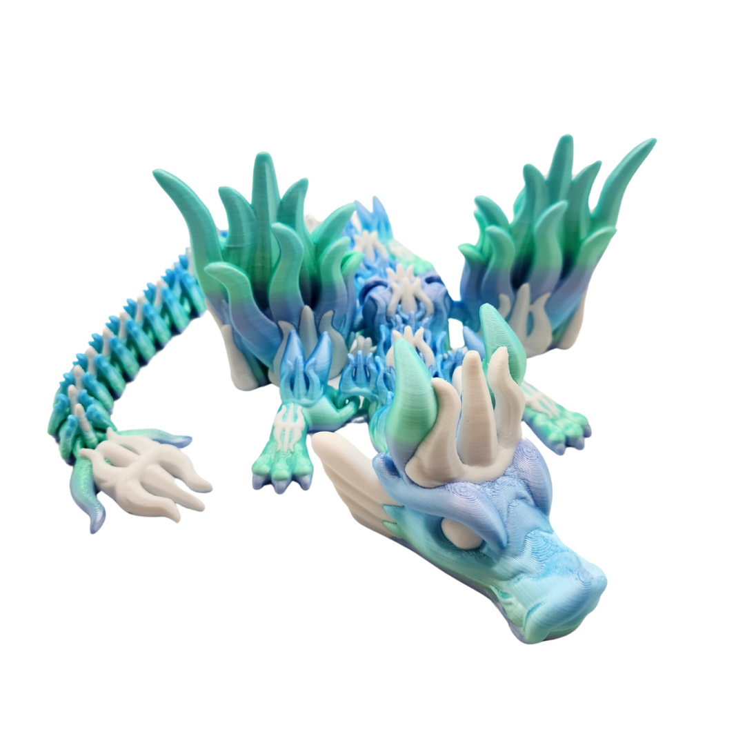 Ein Drache mit Dreizack verzierung